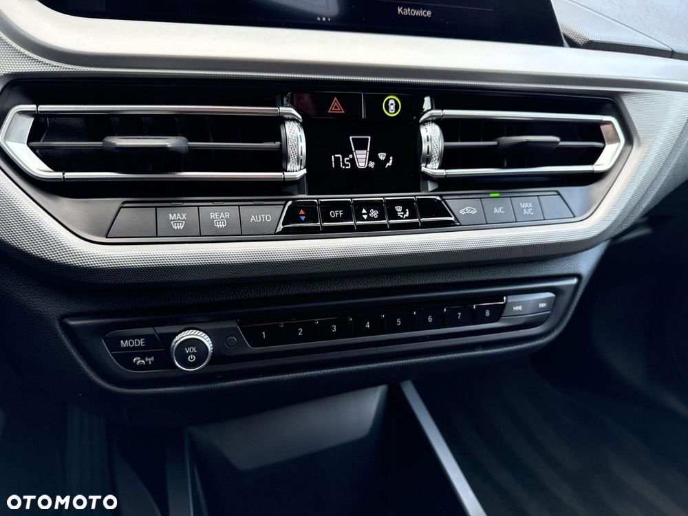 BMW Seria 2 218i Advantage - 30