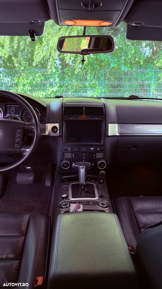 Volkswagen Touareg - 11
