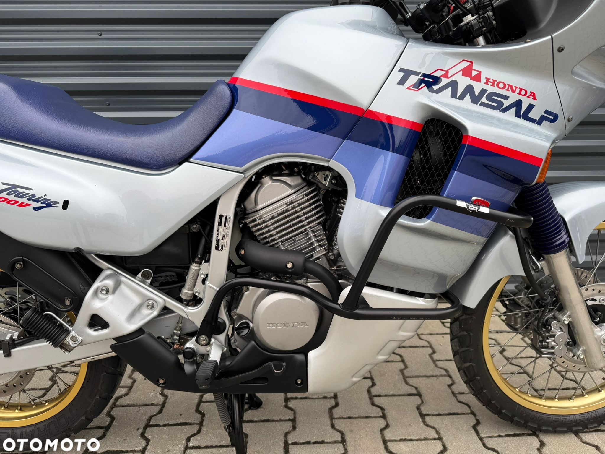 Honda XL - 9