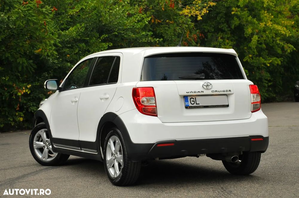 Toyota Urban Cruiser 1.33 4x2 Town - 9