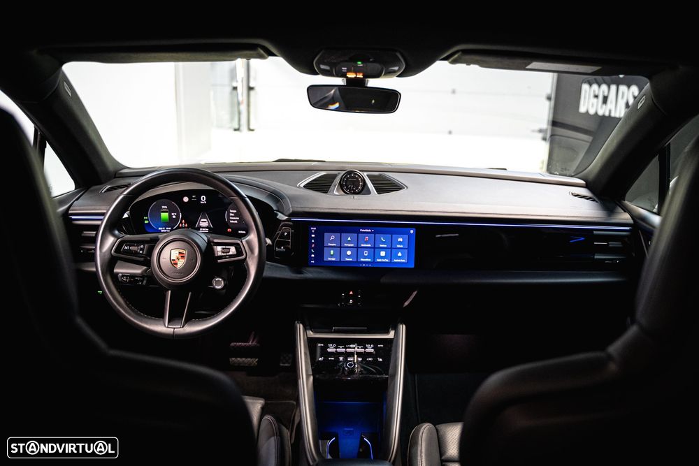 Porsche Macan Electric - 21