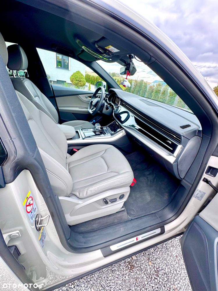 Audi Q8 - 15