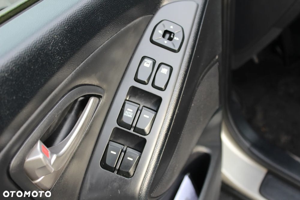 Hyundai ix35 2.0 2WD Comfort - 11