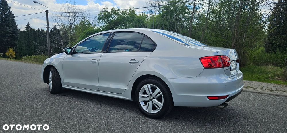 Volkswagen Jetta 1.4 TSI Match - 4
