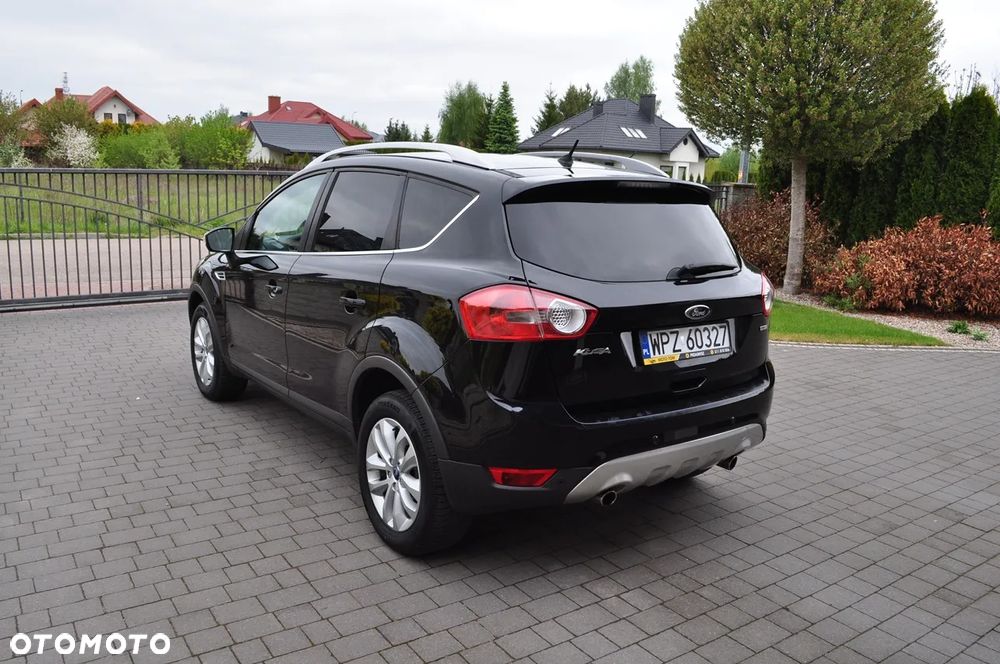 Ford Kuga 2.0 TDCi 2x4 Titanium - 16
