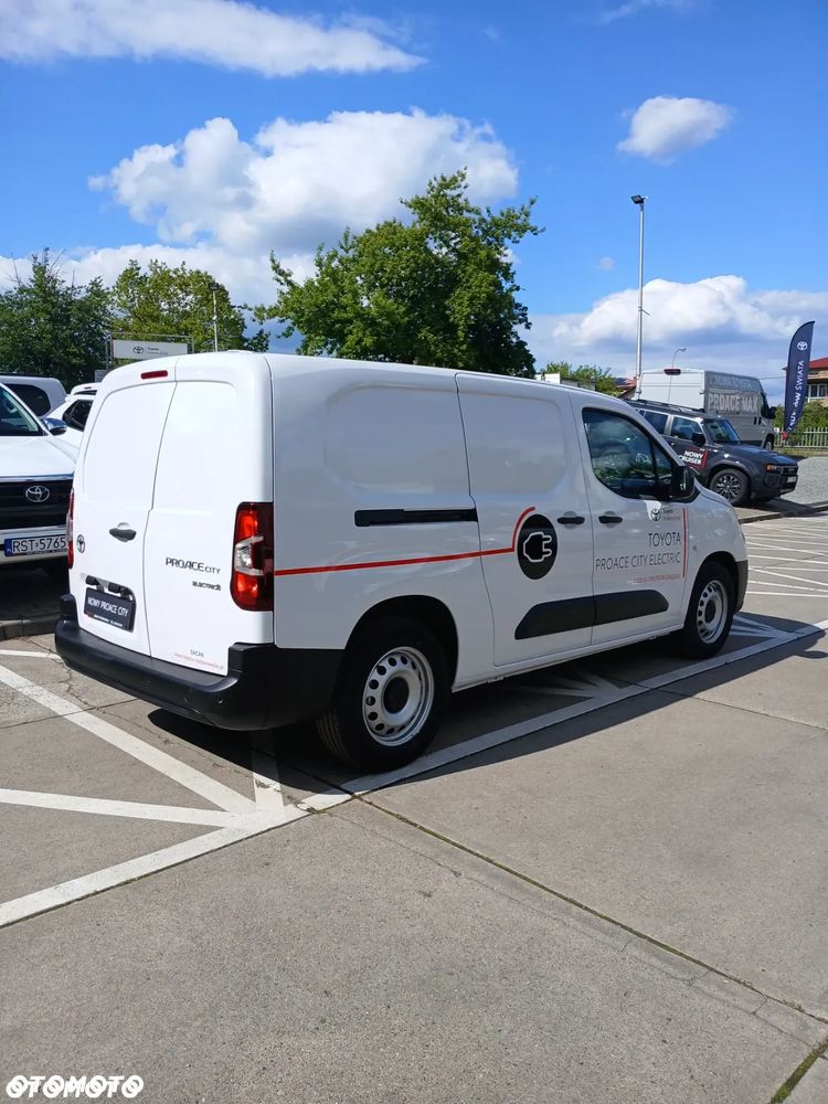 Toyota Proace City EV - 8