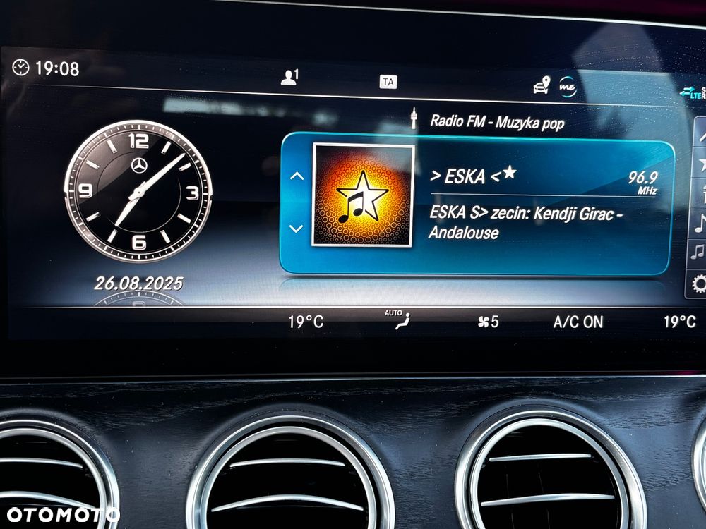 Mercedes-Benz Klasa E 220 d 4Matic 9G-TRONIC Avantgarde - 31