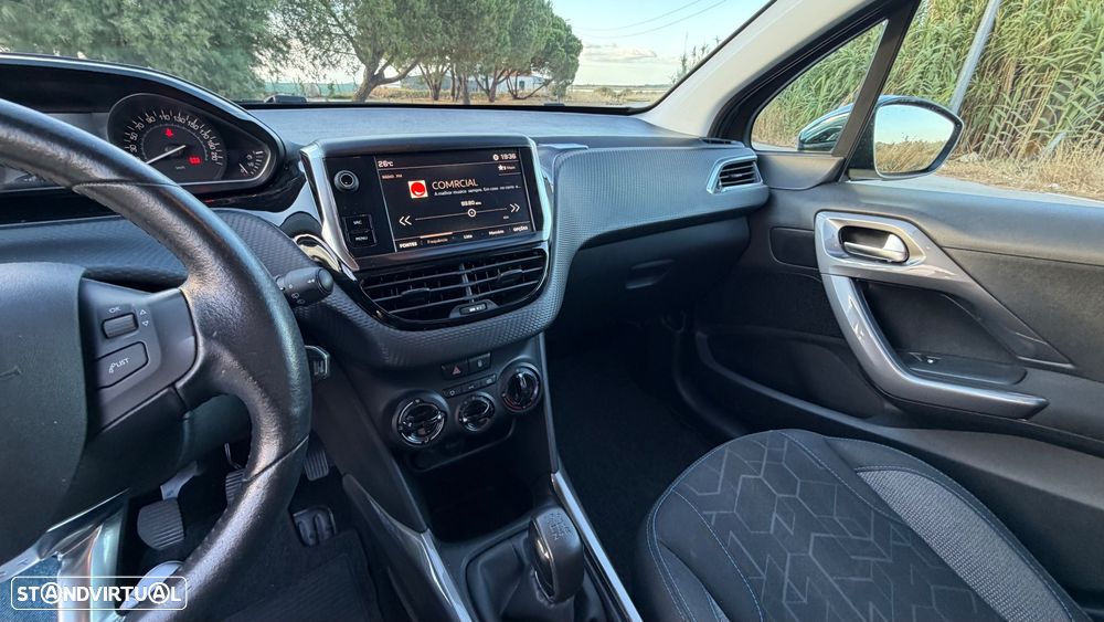 Peugeot 2008 1.2 PureTech Style - 18