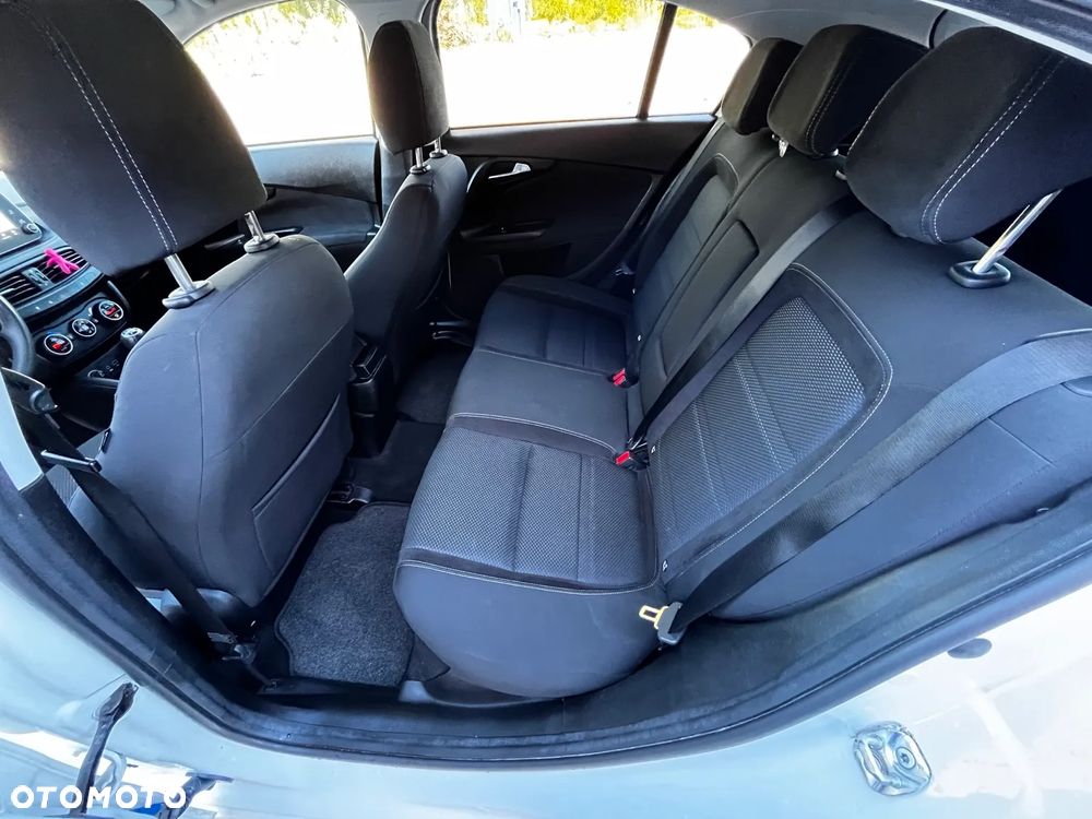 Fiat Tipo 1.4 T-Jet 16v S-Design - 22