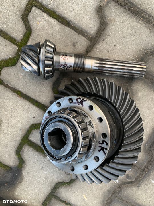 11325G2155 Wkład dyfer atak przedniego mostu napędowego do CASE 580 SK, Super 37/9 zębów - 1