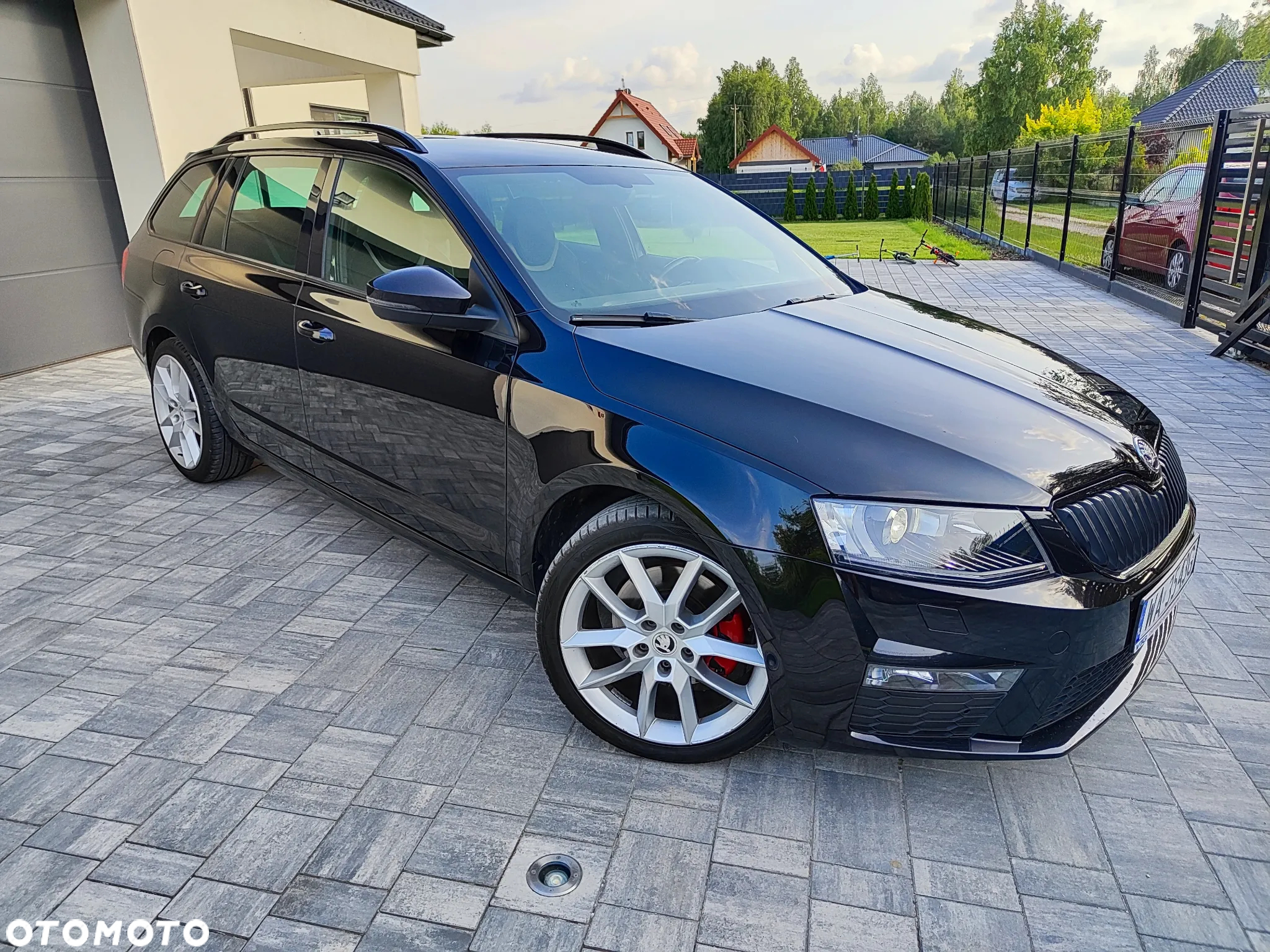 Skoda Octavia Combi 2.0 TDI DSG RS - 14