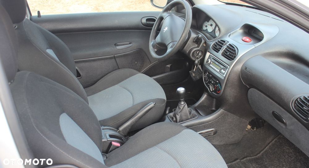 Peugeot 206 - 6