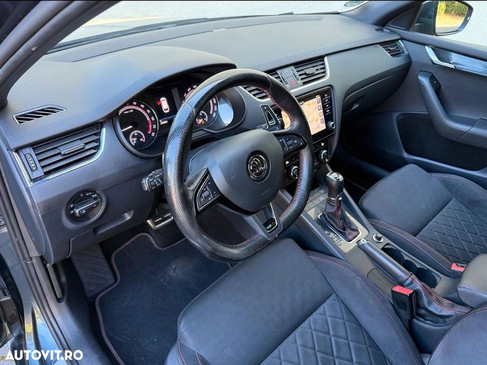 Skoda Octavia 2.0 TDI DSG RS - 14