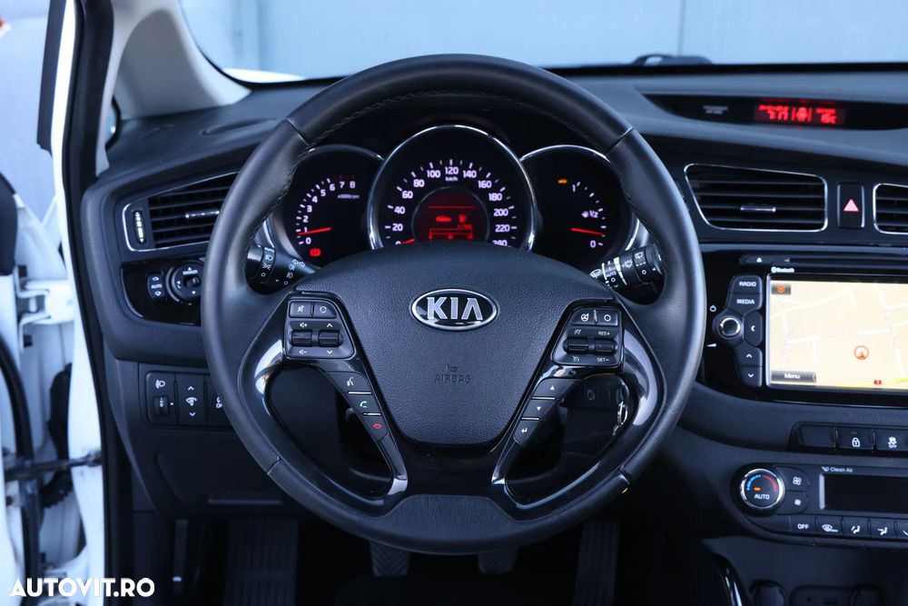 Kia Ceed 1.6 GDI Dream-Team Edition - 31