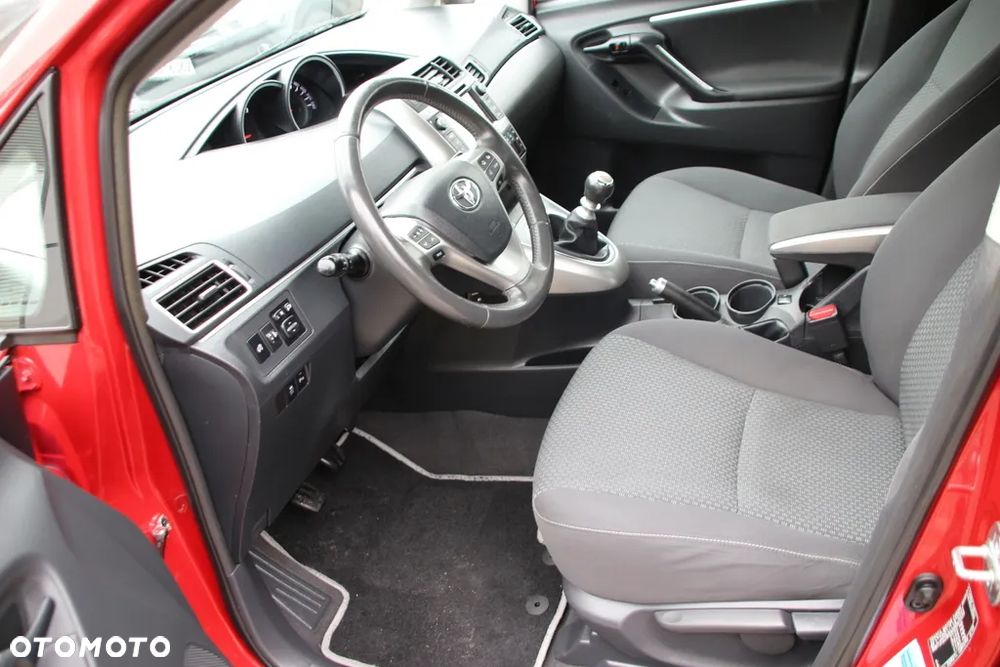 Toyota Verso 1.8 Edition - 13