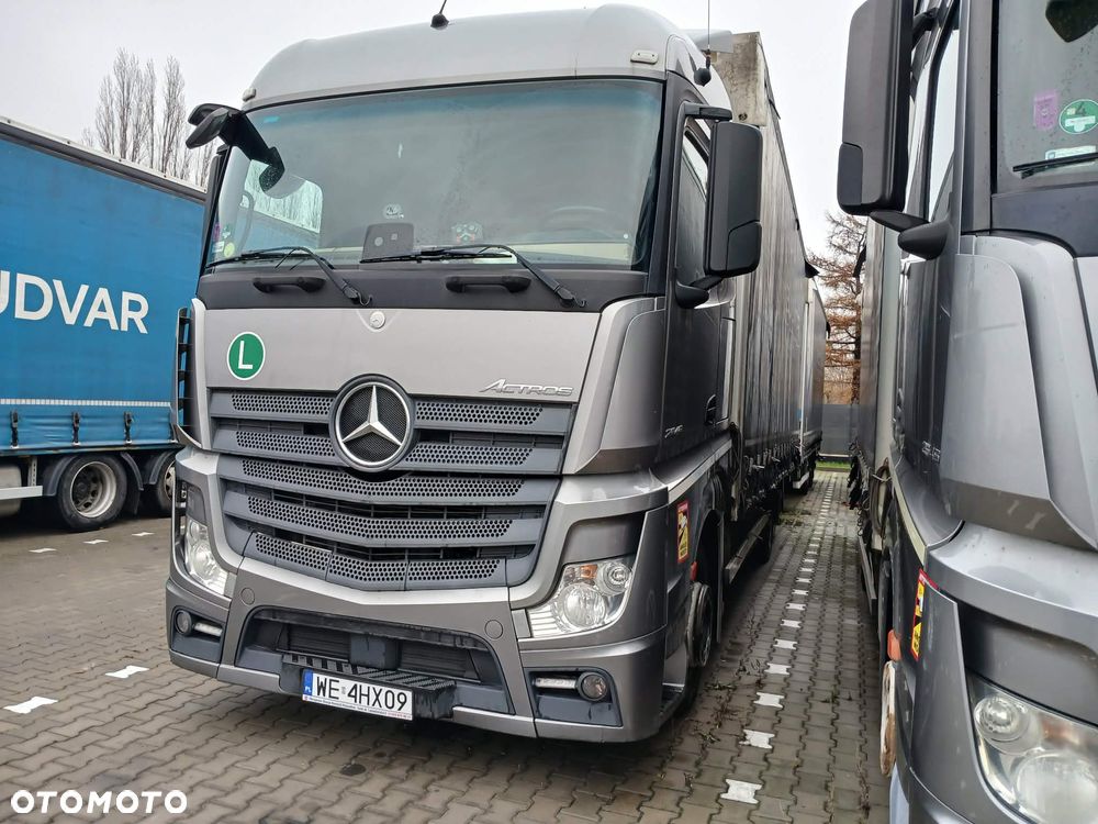 Mercedes-Benz MP4 - 1