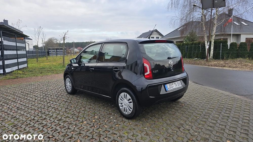Volkswagen up! move - 6