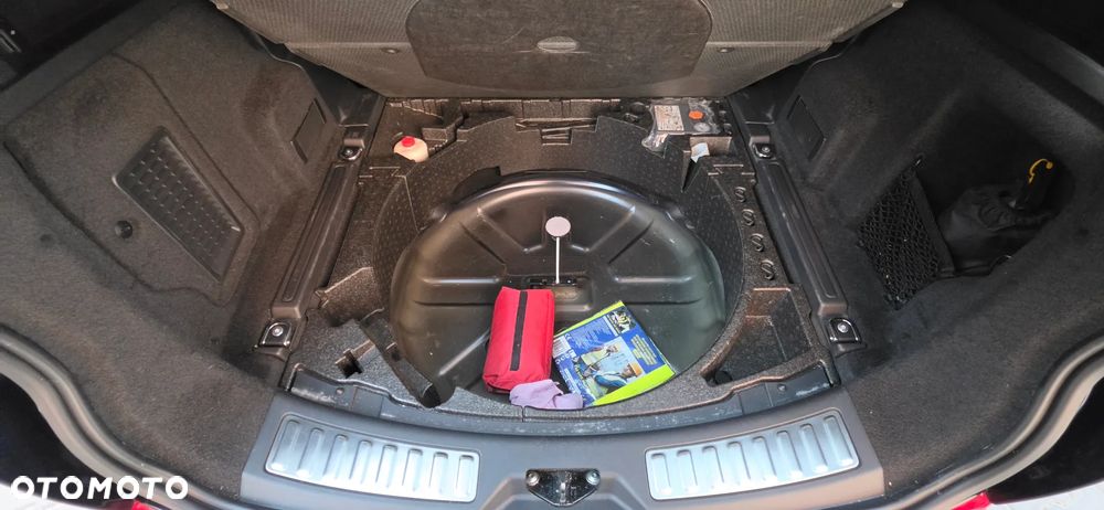 Land Rover Discovery Sport - 24