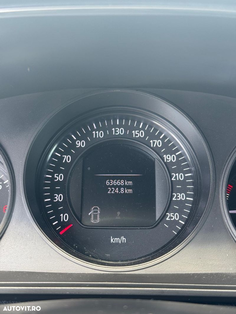 Renault Megane - 11