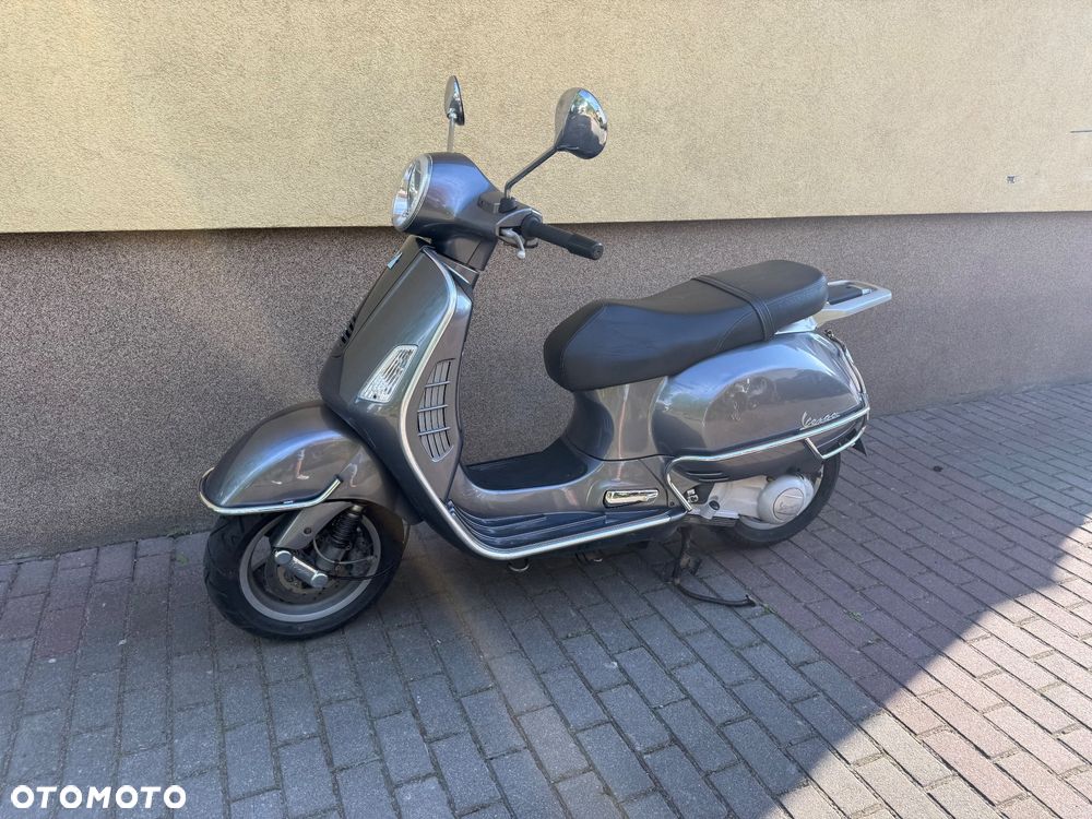 Vespa Grantourismo - 14