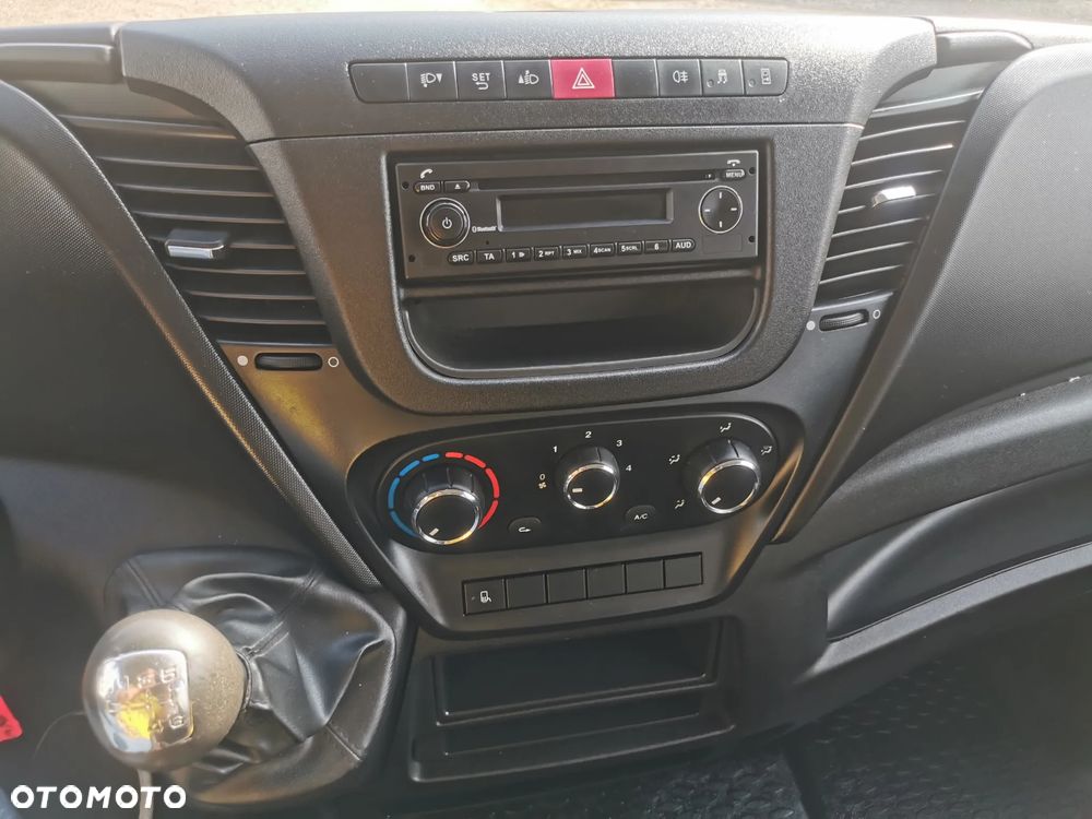 Iveco Daily 35C13 Brygadówka Klima 35-130 wywrotka kiper doka Dubel - 16