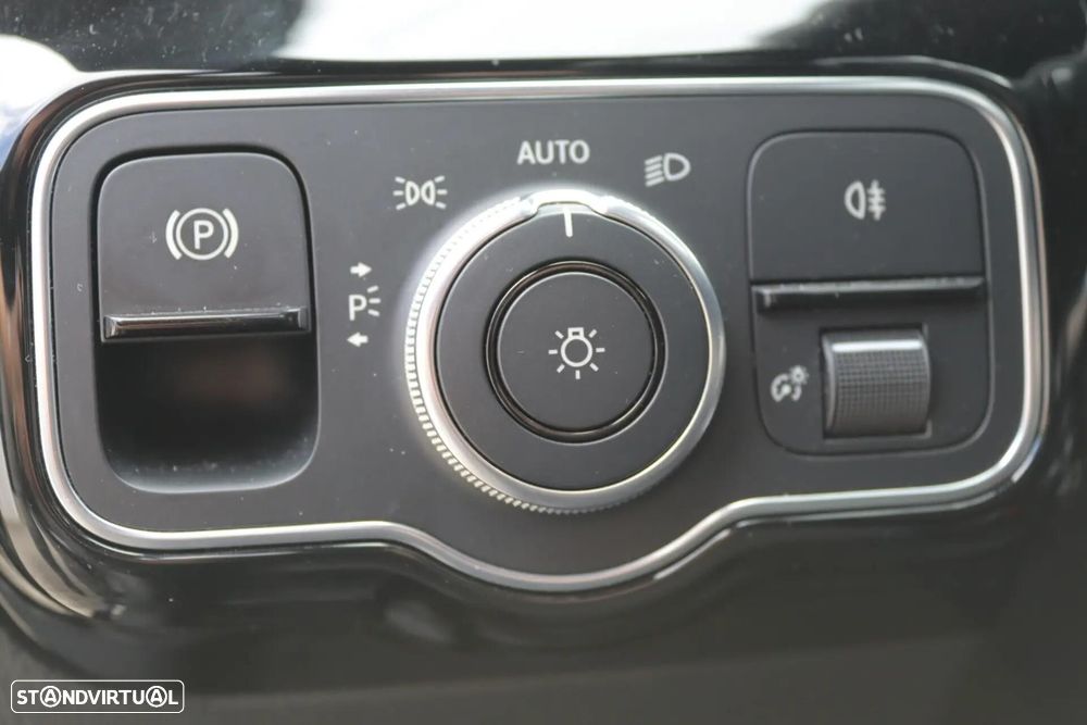 Mercedes-Benz CLA 180 d Shooting Brake AMG Line Aut. - 16