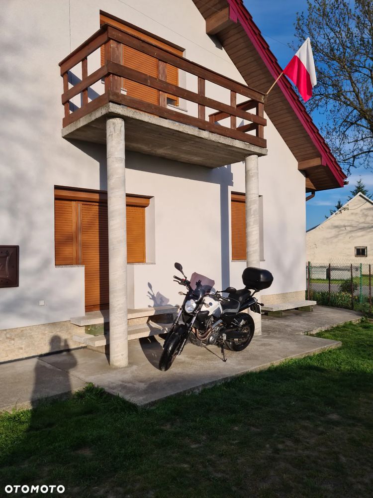 Yamaha MT - 5