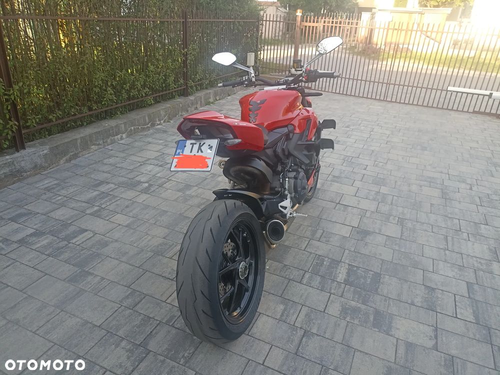 Ducati Streetfighter V2 - 9