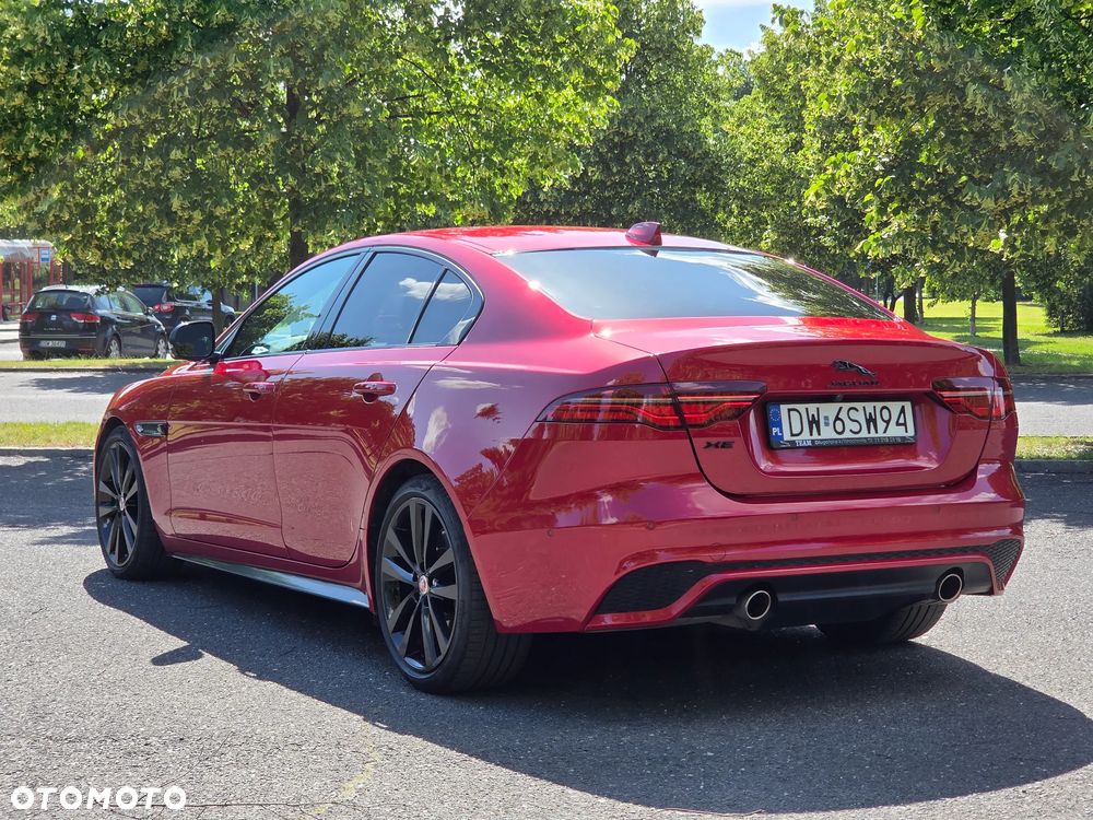 Jaguar XE 2.0 P250 R-Dynamic Black - 4