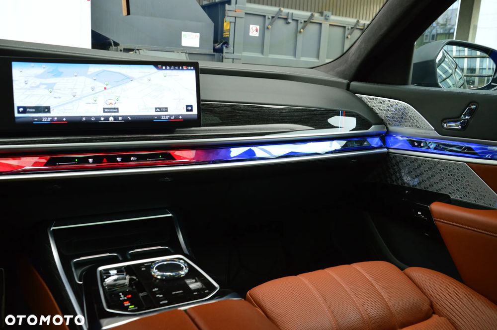BMW Seria 7 750e PHEV xDrive M Sport sport - 24