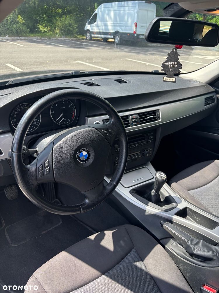 BMW Seria 3 320d - 17