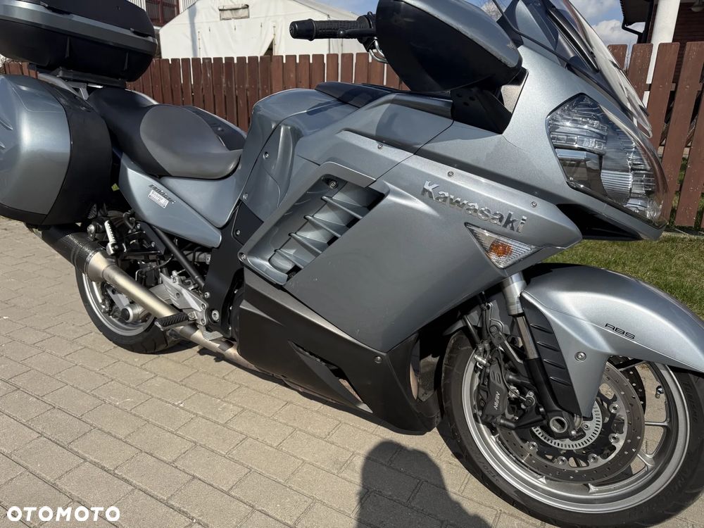 Kawasaki GTR - 10