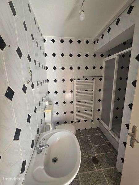 Arrendamento Moradia T6+ - centro cidade de Tondela - Grande imagem: 4/12
