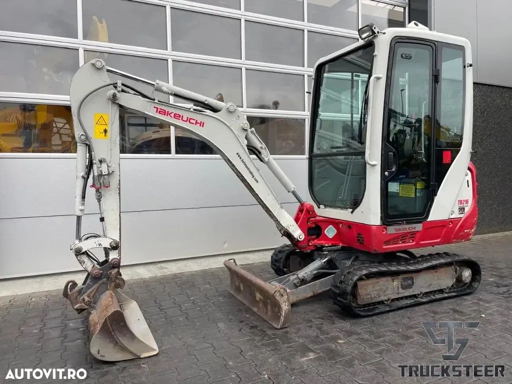 Takeuchi TB216 - 1
