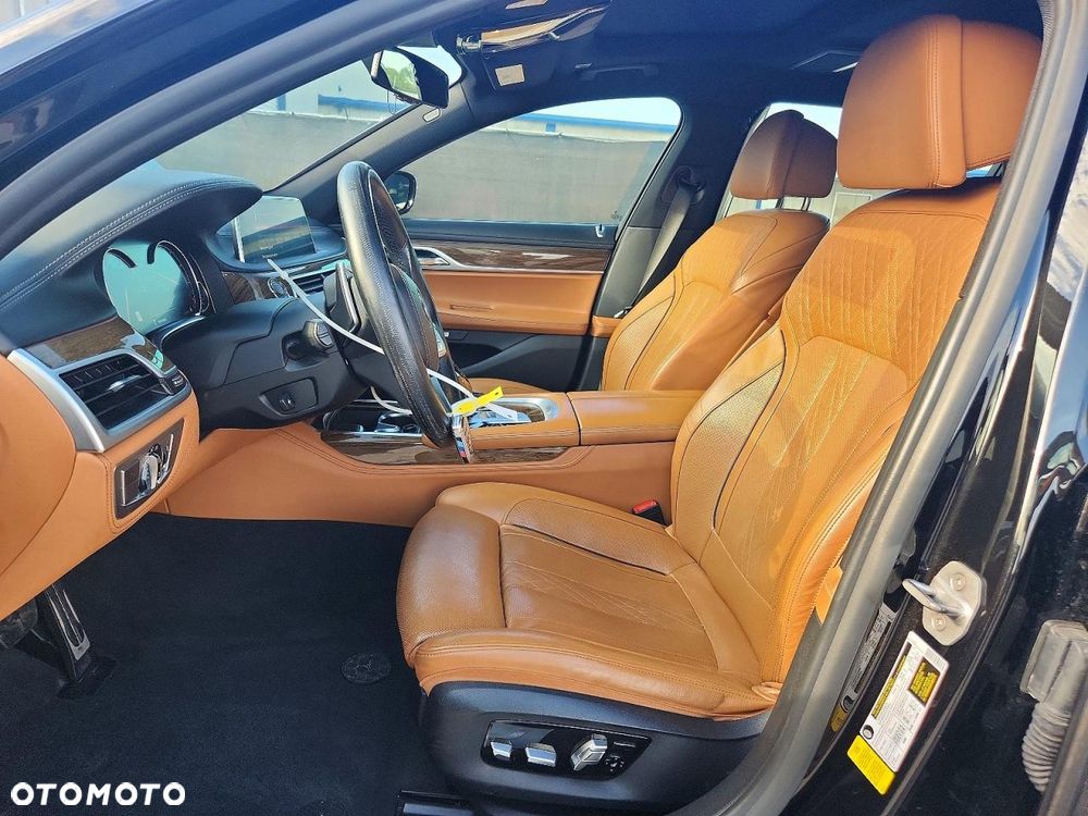 BMW Seria 7 740Li xDrive - 7