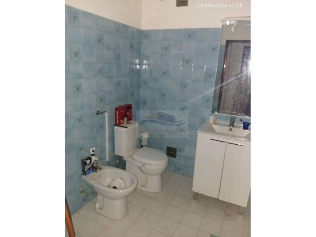 T2 com Varanda, Cozinha e Casa de Banho Remodeladas, Elevador e Arr... - Grande imagem: 4/5