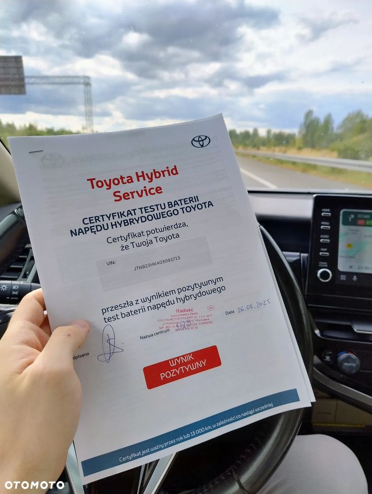 Toyota Camry Executive - 13