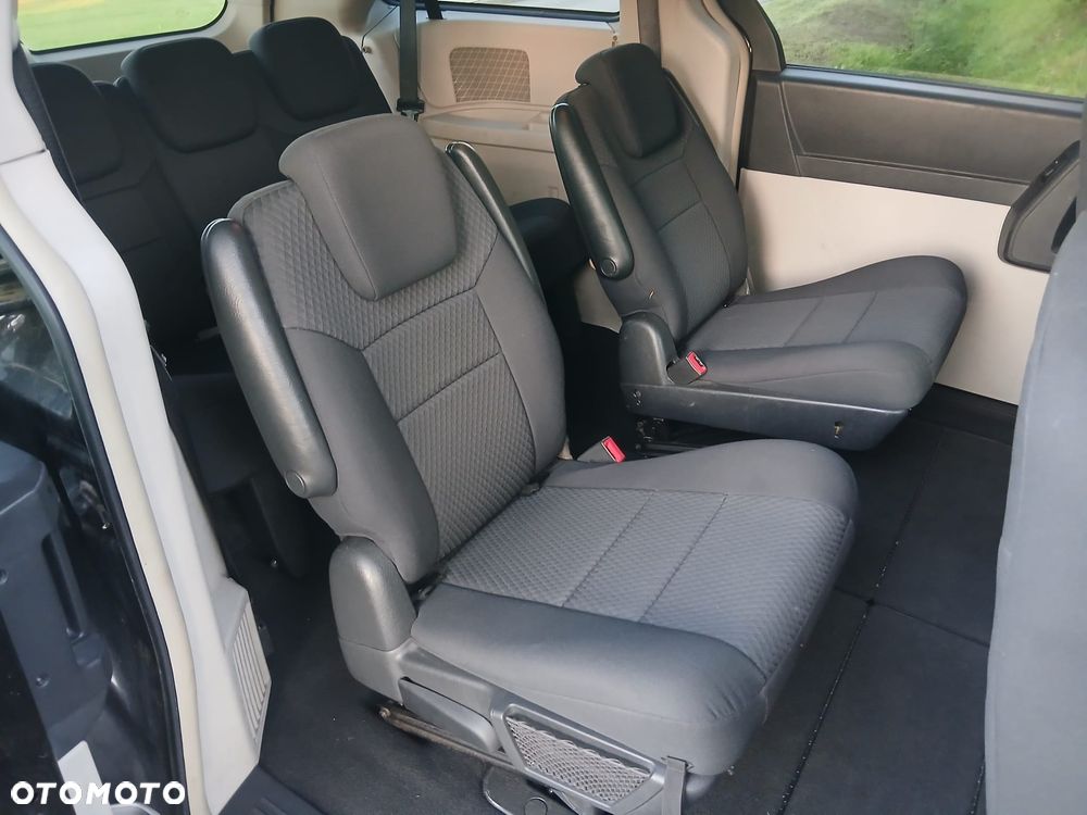 Chrysler Grand Voyager 2.8 CRD Touring - 10