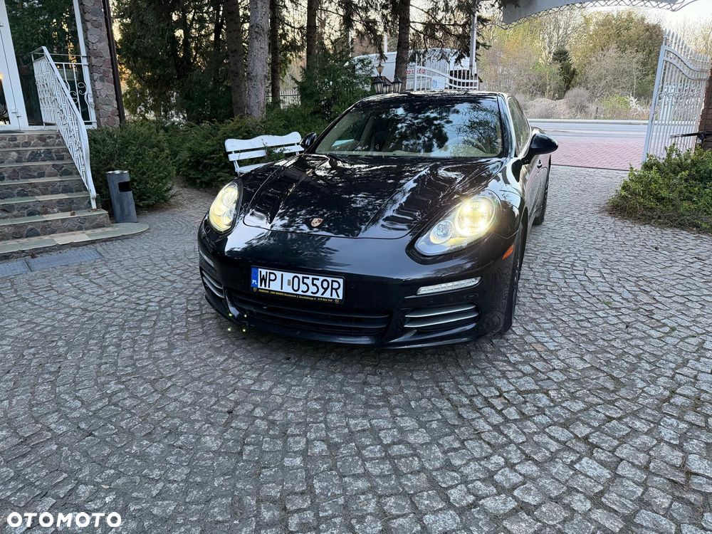 Porsche Panamera 4 PDK - 3