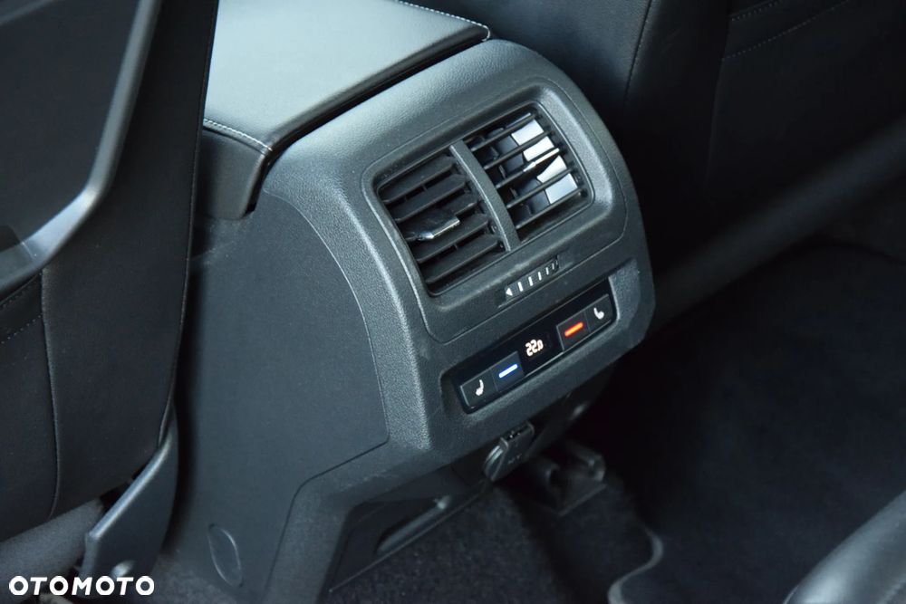 Volkswagen Touran 1.5 TSI EVO Highline - 16