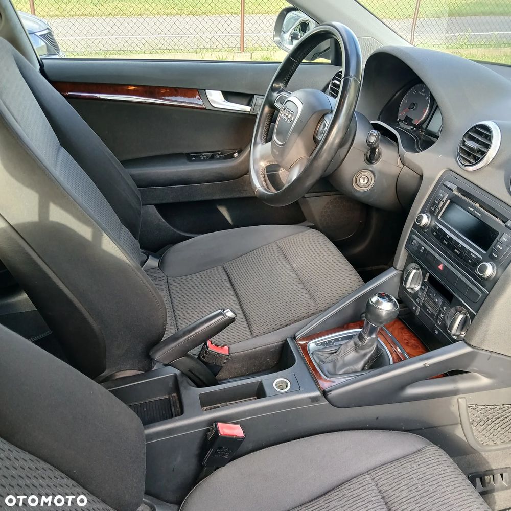 Audi A3 Sportback 1.6 TDI DPF Ambition S tronic - 8
