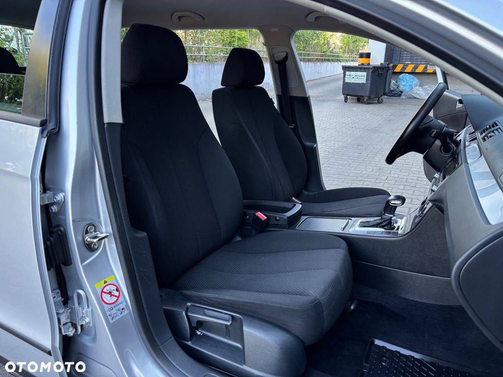 Volkswagen Passat 2.0 TDI Trendline DSG - 7