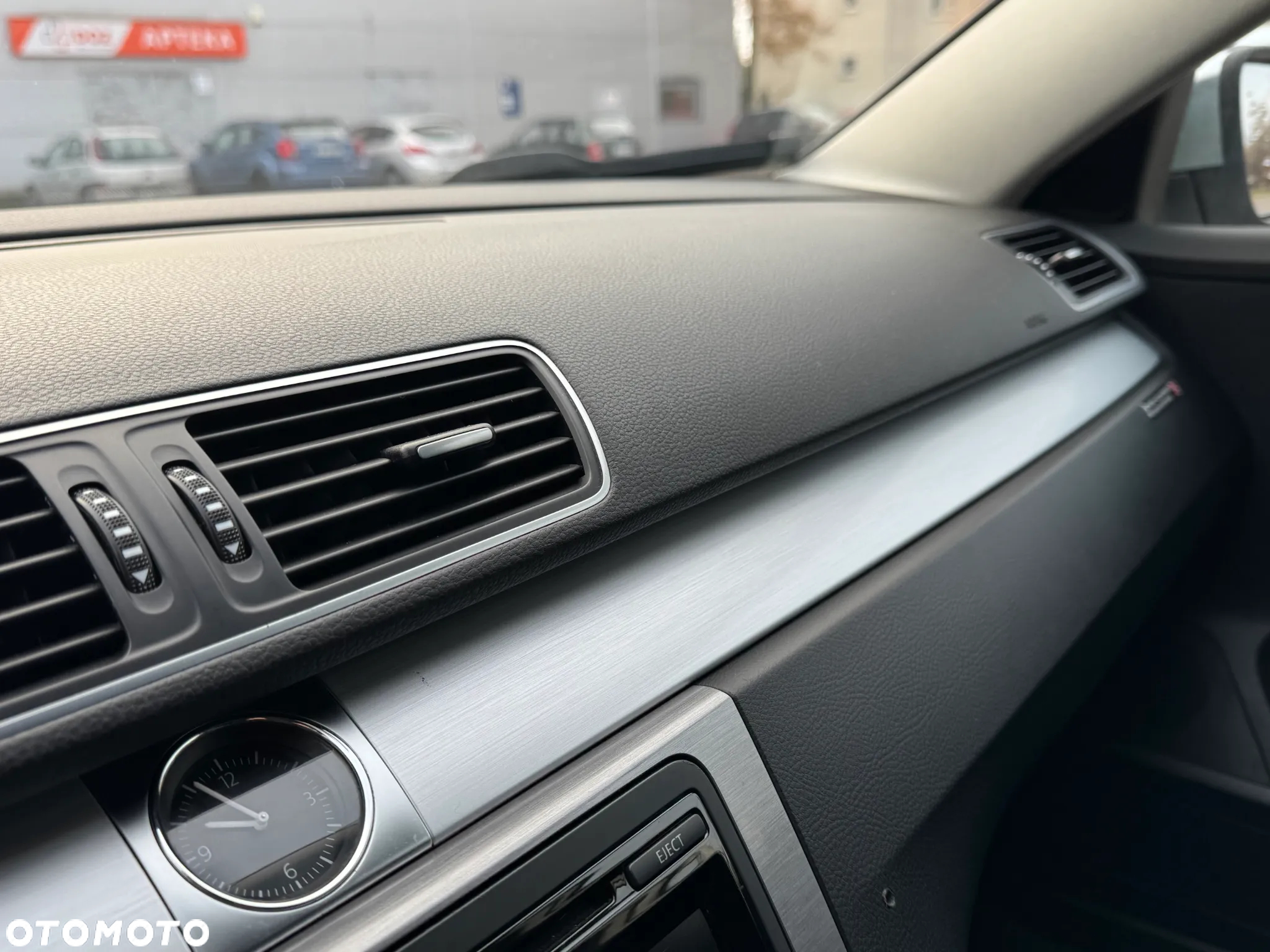 Volkswagen Passat Variant 2.0 TDI 4Motion DSG BlueMotion Tech Comfortline - 16