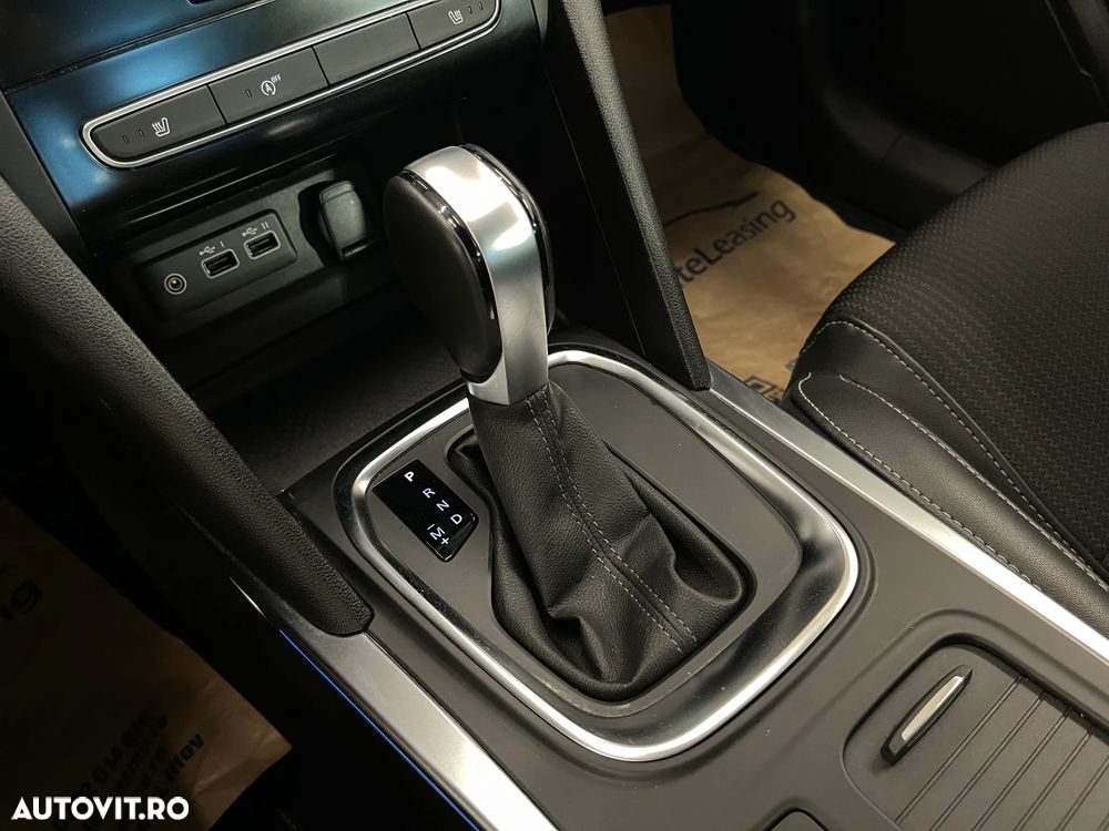 Renault Megane TCe 140 EDC GPF Techno - 24