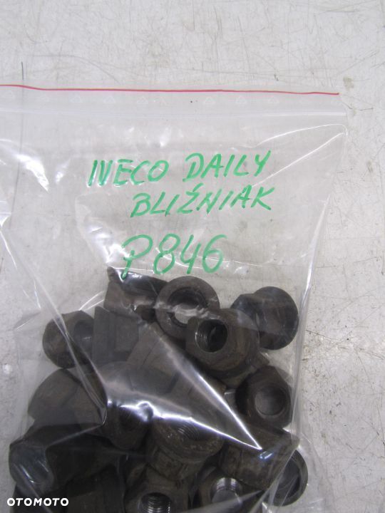 iveco daily 2.3 hpi 10r eu bliz. nakrętka koła - 5