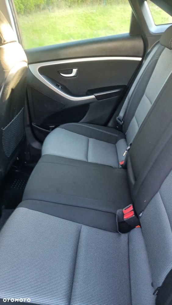 Hyundai i30 1.6 CRDi Premium - 10