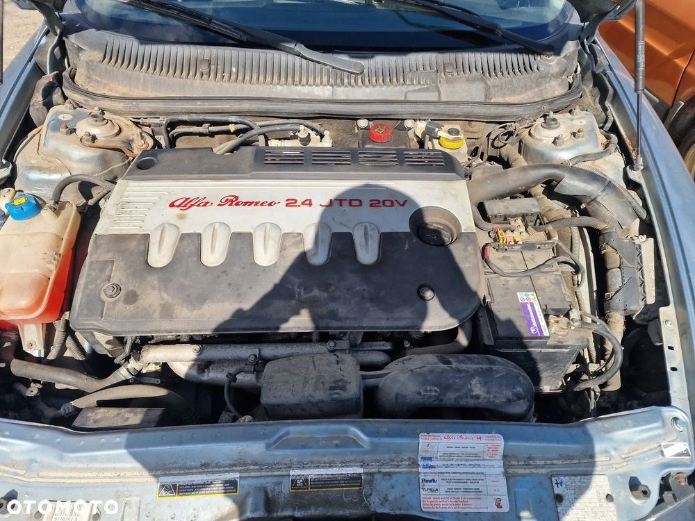 Alfa Romeo 156 lift kombi 2.4 20v jtd 841G000 na części - 10