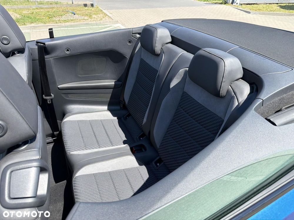 Volkswagen T-Roc - 17