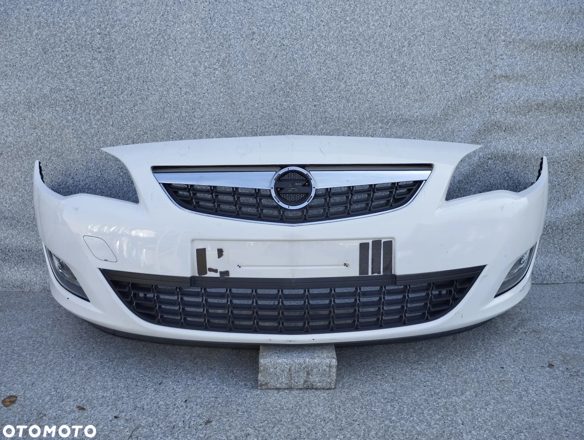 Opel Astra IV J zderzak przód przedni - 1