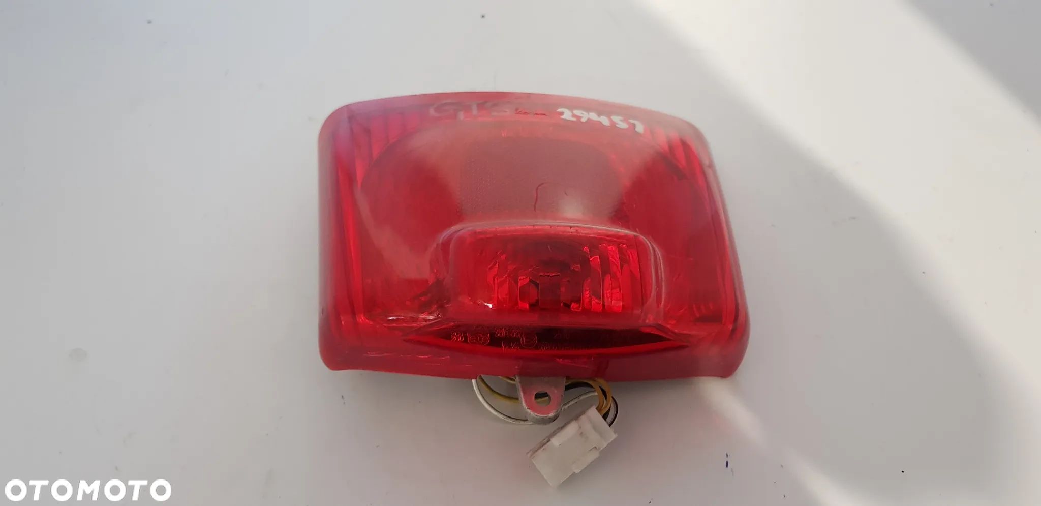 Piaggio Vespa GTS 14-17 Lampa Tył Tylna - 1